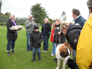 Und dann die berraschung fr mich :o)<br> Mein Geburtstag fiel auf den selben Tag wie *Rehhorst bellt*, und ich war fest der Meinung, dass heute keiner daran denken wird.